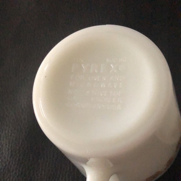 Vintage PYREX Milk Glass Butterfly Gold Mugs (2) - Picture 7 of 7